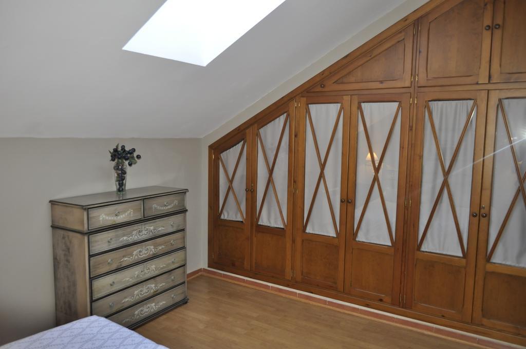 Apartamentos Turisticos Espinel Ronda Bilik gambar