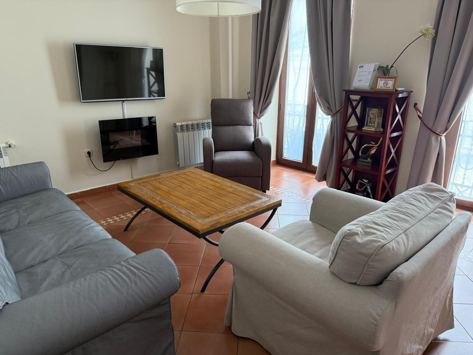 Apartamentos Turisticos Espinel Ronda Luaran gambar