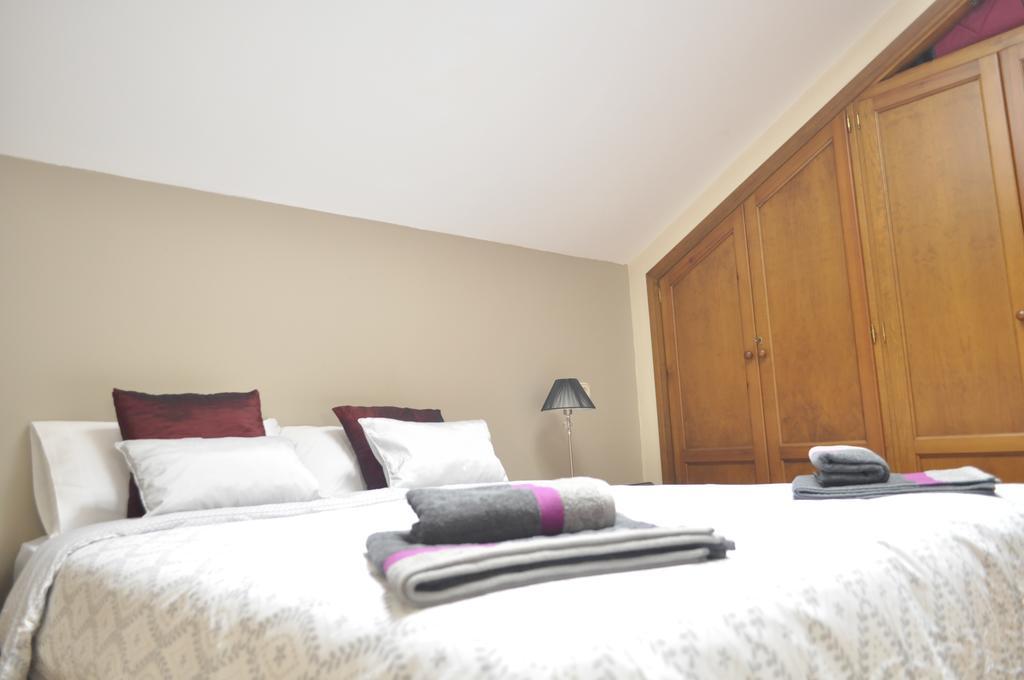 Apartamentos Turisticos Espinel Ronda Bilik gambar